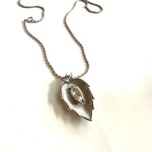Sarah Coventry Silver Leaf Teardrop Marquis Stone Vintage Necklace